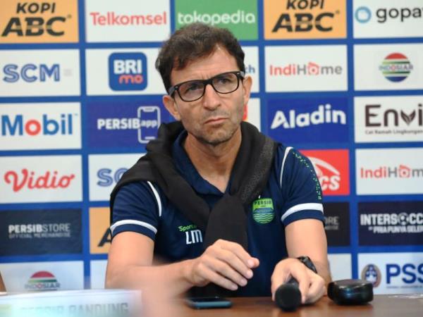 Pelatih Persib, Luis Milla