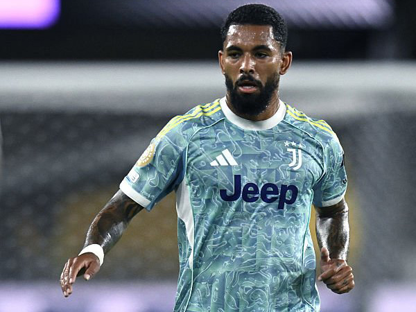 Douglas Luiz.