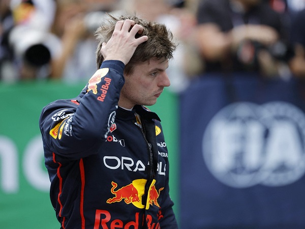 Max Verstappen enggan berkomentar banyak lihat performa Red Bull yang menurun.