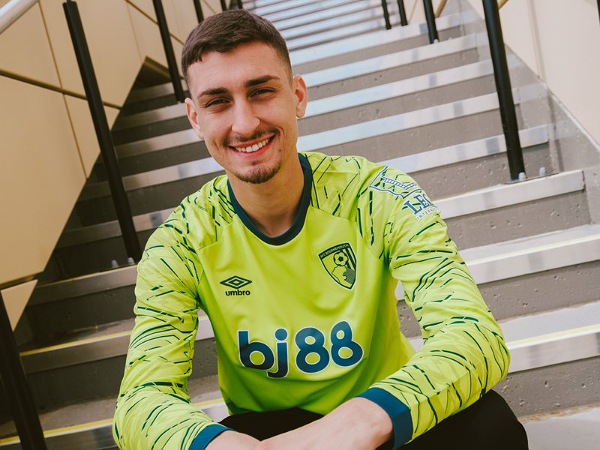 Djordje Petrovic meniggalkan Chelsea dan bergabung dengan Bournemouth