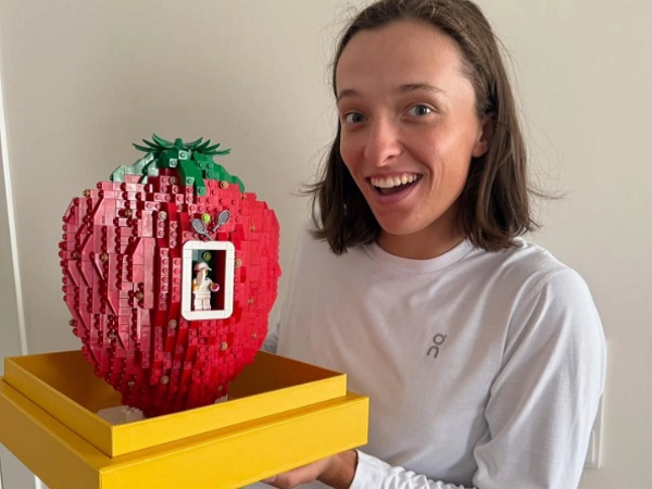 Rayakan Kemenangan Bersejarah Di Wimbledon, Ini Hadiah LEGO Bagi Iga Swiatek