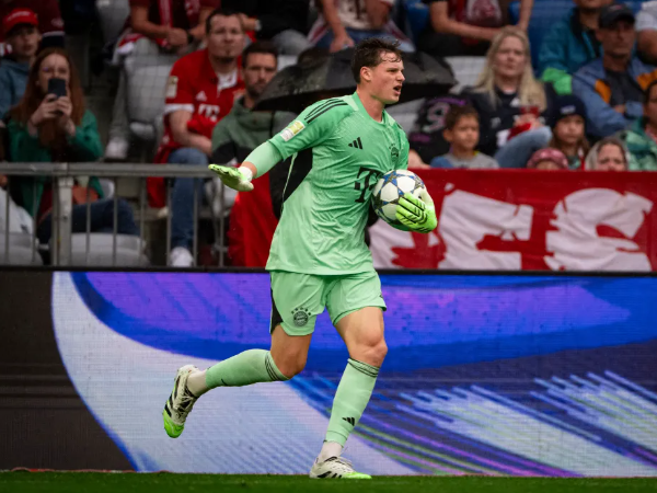 Petinggi Bayern Pastikan Manuel Neuer dan Jonas Urbig Bakal Bersaing Sehat