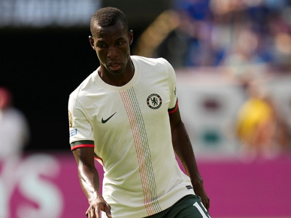 Chelsea Santai soal Masa Depan Nicolas Jackson