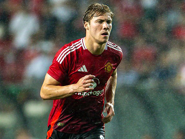 Newcastle dan West Ham Tertarik Rekrut Rasmus Hojlund