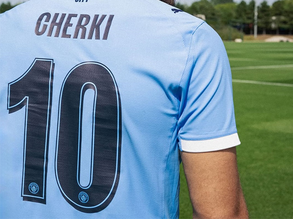 Rayan Cherki Rebut Nomor Keramat 10 di Manchester City